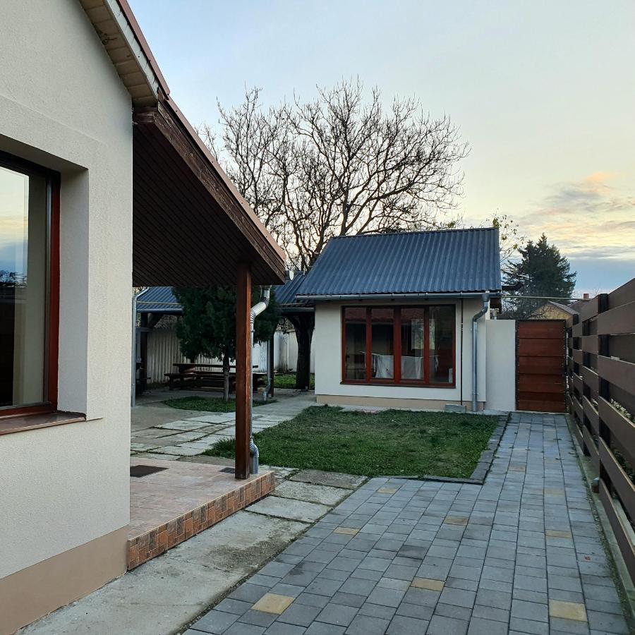 Bereg-Travel Hotel Exterior photo