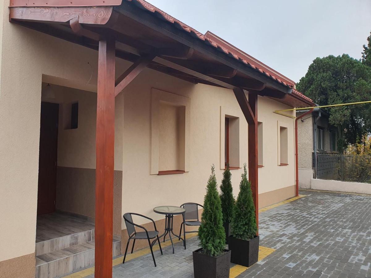 Bereg-Travel Hotel Exterior photo