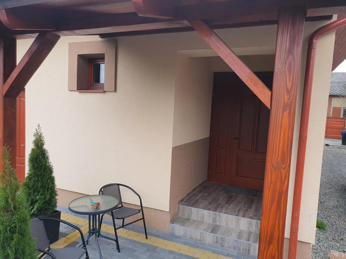 Bereg-Travel Hotel Exterior photo